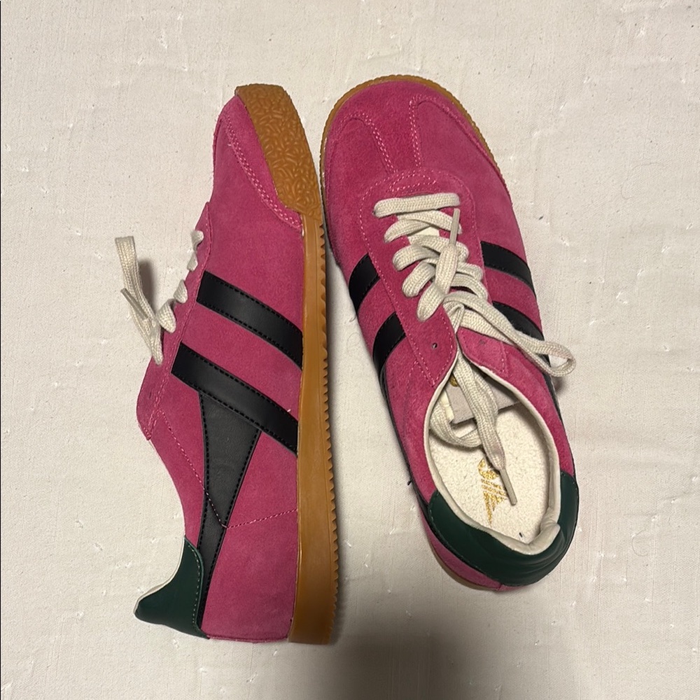 Gola Women's Pink Suede Elan Sneakers
